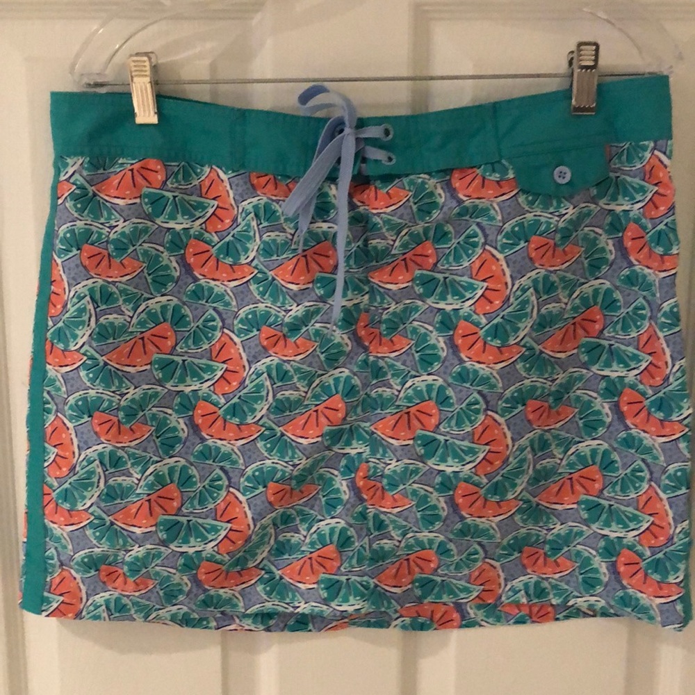 Vineyard Vines beach/skirt